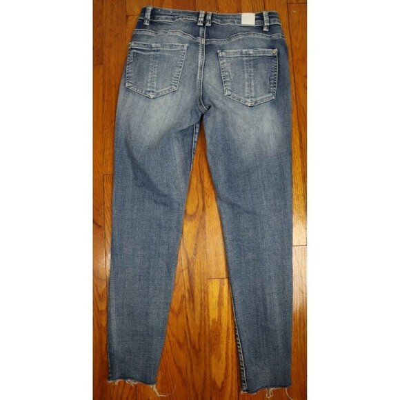 JOLT SKINNY JEANS W/ RHINESTONES & PEARLS - SIZE 3 /26 - DISTRESSED - Picture 8 of 9